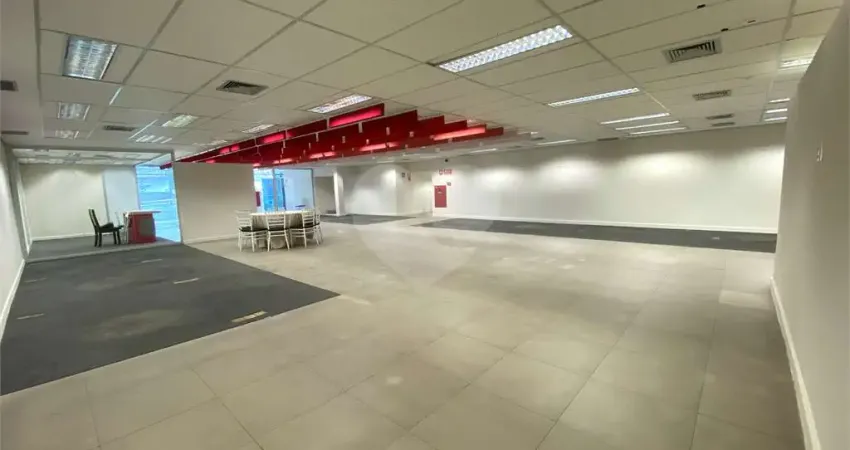 Prédio para alugar na Lapa, São Paulo 