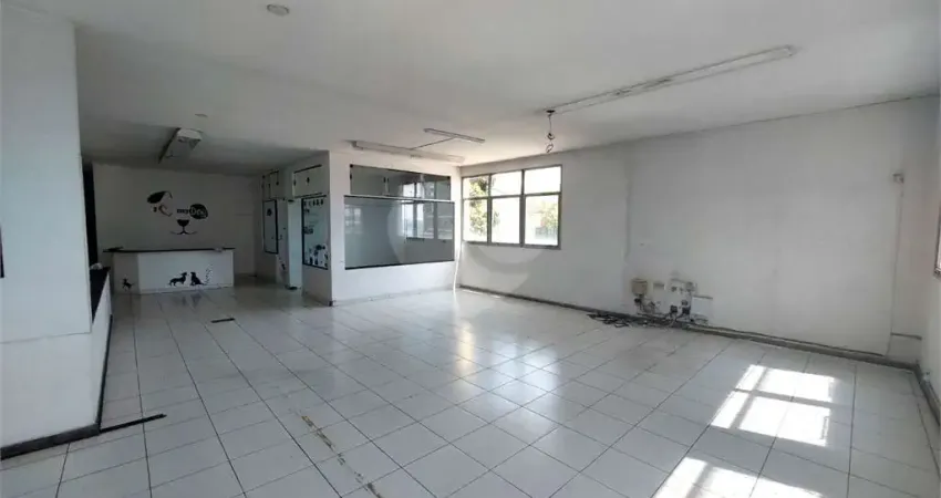 Prédio para alugar na Rua Cerro Corá, 491, Vila Romana, São Paulo