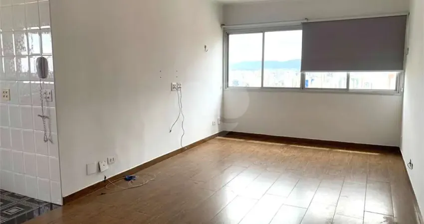 Apartamento com 3 quartos para alugar na Vila Madalena, São Paulo 