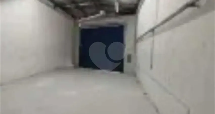 Barracão / Galpão / Depósito para alugar na Rua Araguatins, 127, Vila Anastácio, São Paulo