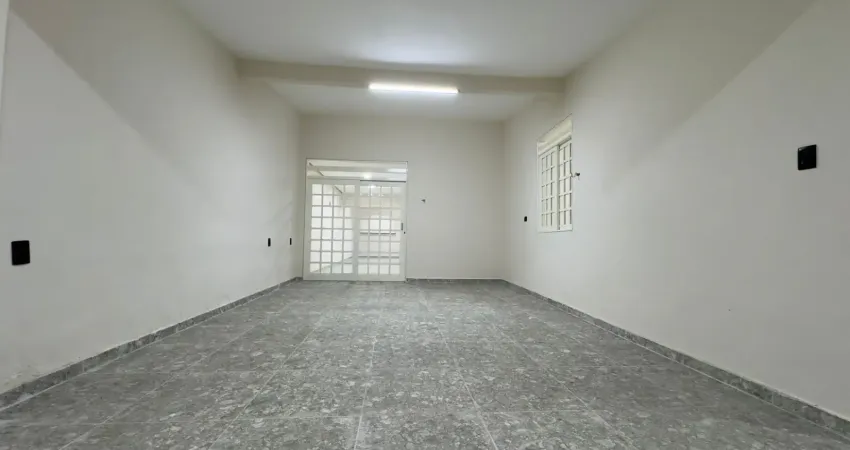 Casa recém reformada no santo eduardo - poço com localização privilegiada