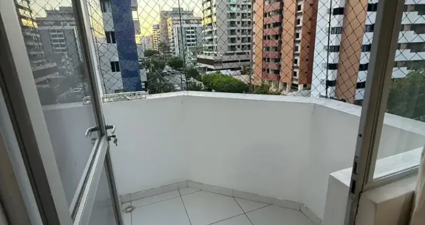 Lindo Apartamento à venda 3/4 a 2 quadras do mar porteira fechada