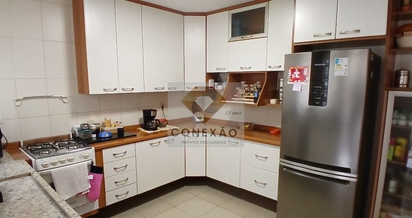 Sobrado 3 Dormitórios (1 suíte), 2 vagas, edícula e ótima planta - Vila Paulista/Vila Mascote - SP