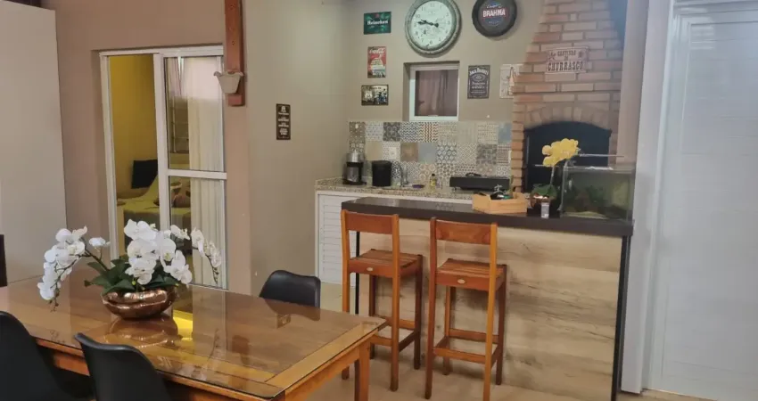 Sobrado aconchegante no condomínio guarantãs em indaiatuba