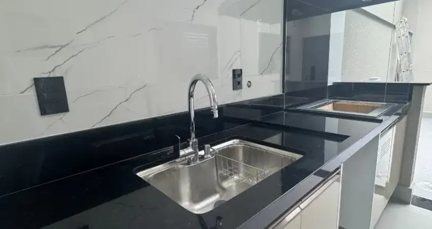 Casa NOVA para alugar com planejados no condomínio Jardim Montreal