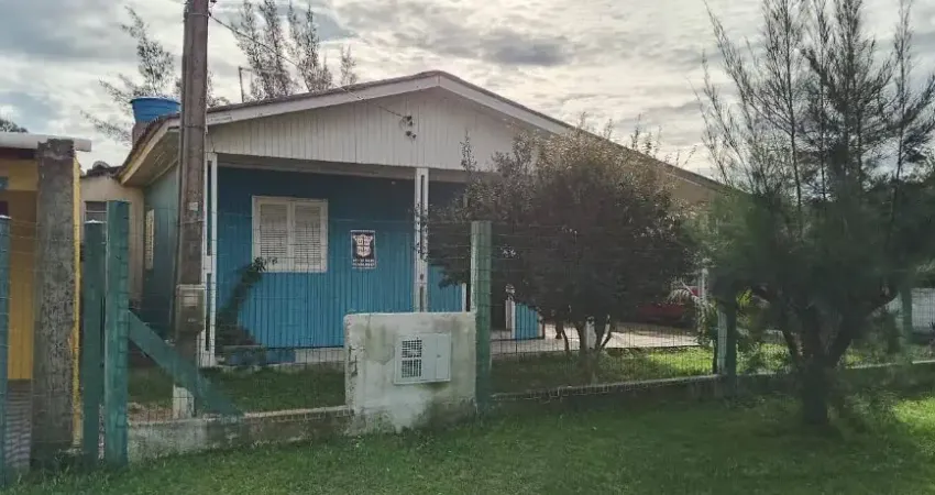 Imperdível: Linda Casa Mista em Pinhal Sul – Apenas 150m do MAR!