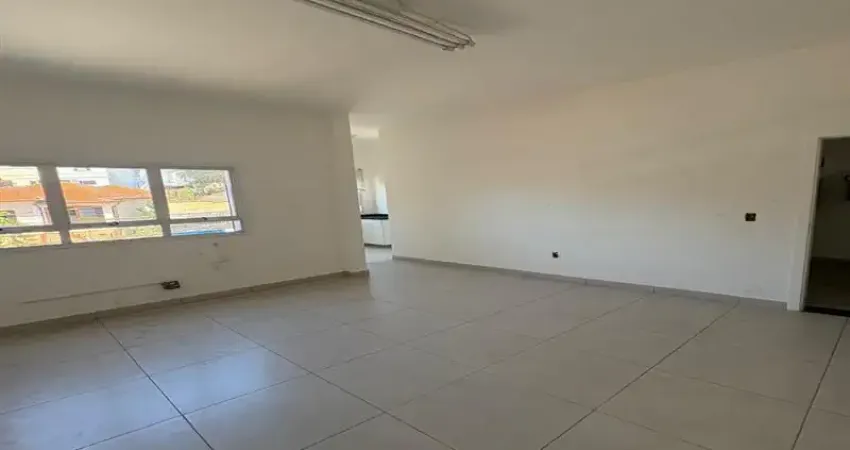 Prédio comercial para venda ou locação no Bairro Vila Valparaíso em Santo André.