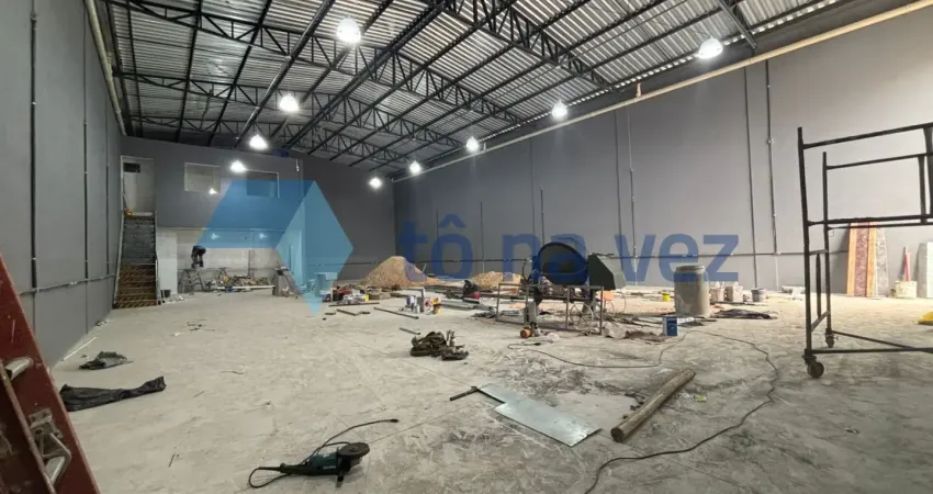 Galpão 350m² para locação com pé direito de 8 metros em batistini, são bernardo do campo - sp