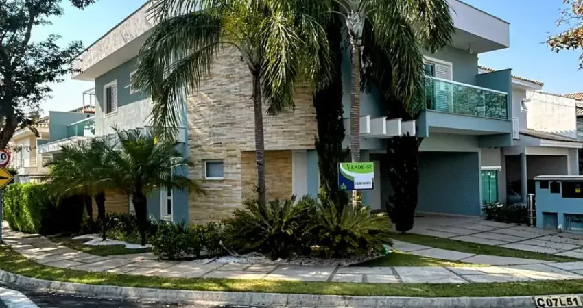 Sobrado de Esquina Mobiliado à Venda no Condomínio Villa dos Inglezes