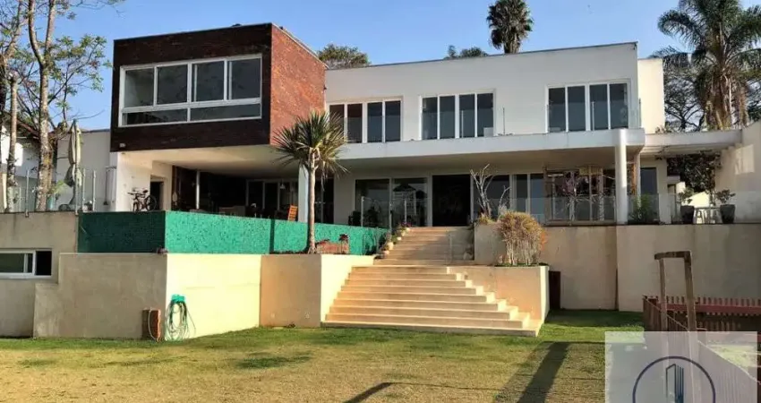 Casa em condomínio fechado com 4 quartos para alugar no Granja Viana, Carapicuíba 