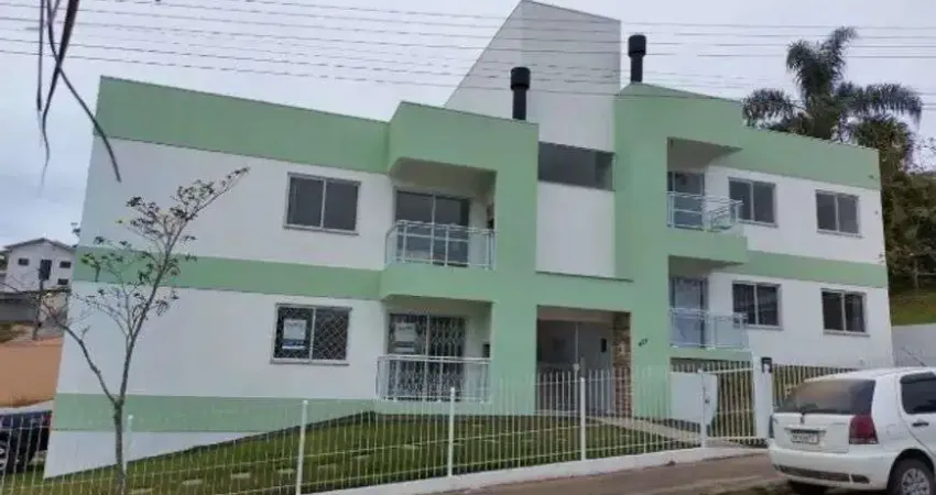 Apartamento em Santo Amaro da Imperatriz - SC, amplo, bem localizado e financiável.