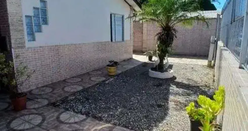 *IMPERDÍVEL*Casa semimobiliada e bem localizada próx. Pedra Branca e Pagani, financiável