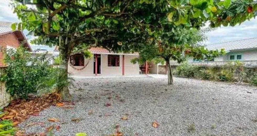 Sua casa na Pinheira SC(PORTEIRA FECHADA) - 350 metros do mar