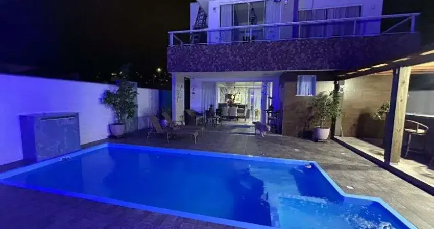 (Porteira fechada) Vendo linda casa de Alto Padrão localizada no bairro Pedra Branca - Palhoça SC