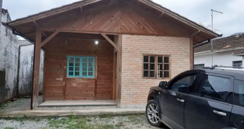 Casa no centro de Santo Amaro da Imperatriz SC - escritura pública e melhor preço