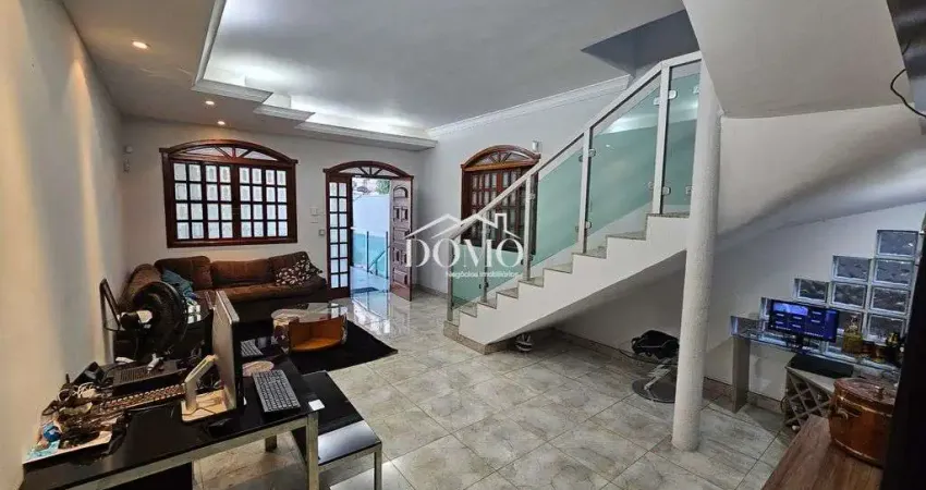 Casa com 3 quartos à venda na Rua Aloysio Lobão Veras, 290, Serrano, Belo Horizonte