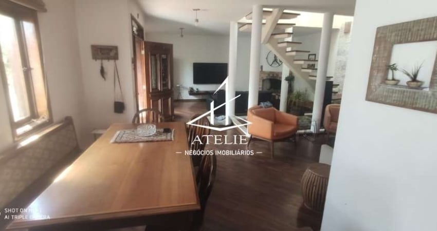 Casa Assobradada para Venda no bairro Vila Matilde com 3 dorms, 1 suíte, 4 vagas, 260 m, 140 m, excelente localização ao lado do metro