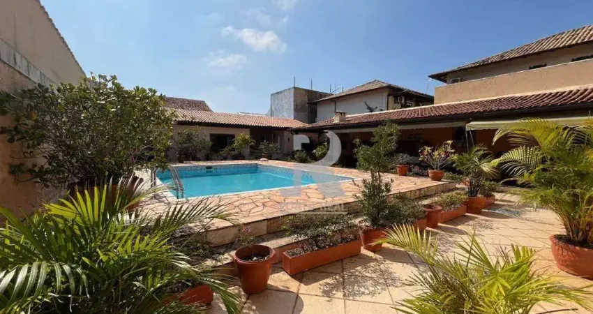 Casa com 5 dormitórios à venda, 200 m² por R$ 980.000,00 - Ogiva - Cabo Frio/RJ