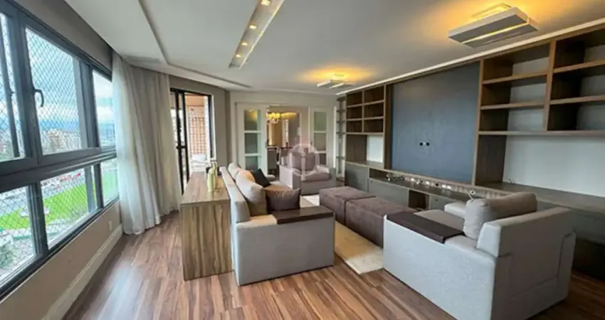 Cobertura duplex mobiliada no bairro América em Joinville/SC.