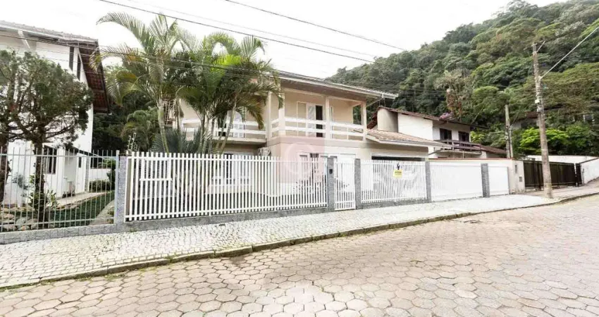 Casa com 4 quartos à venda no América, Joinville 