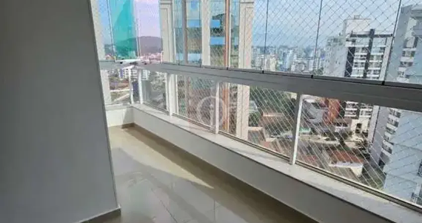 Apartamento em andar alto no bairro Saguaçu, em Joinville/SC.