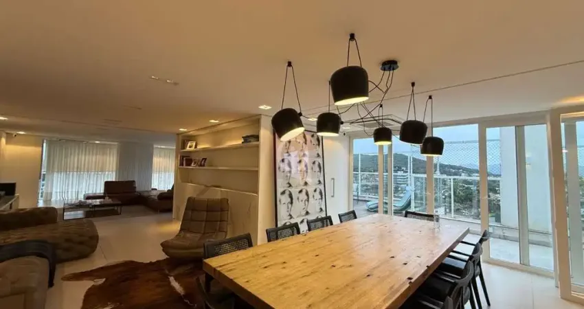 Cobertura plana e mobiliada no bairro saguaçu em joinville/sc.