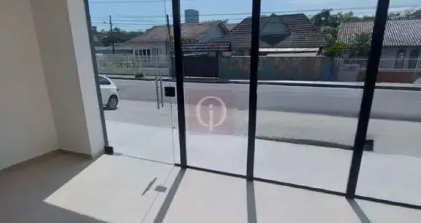 Sala comercial nova no costa club residencial no bairro costa e silva em joinville/sc.