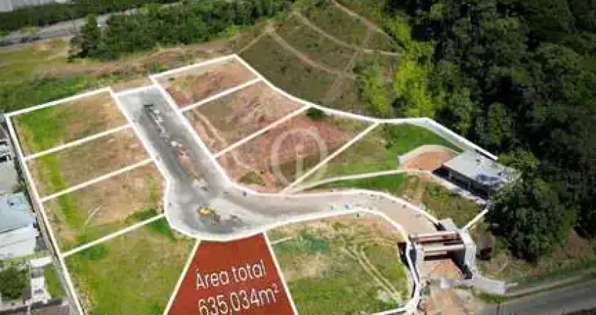 Terreno de 635m² a venda em condomínio fechado de alto padrão no bairro América em Joinville/SC.