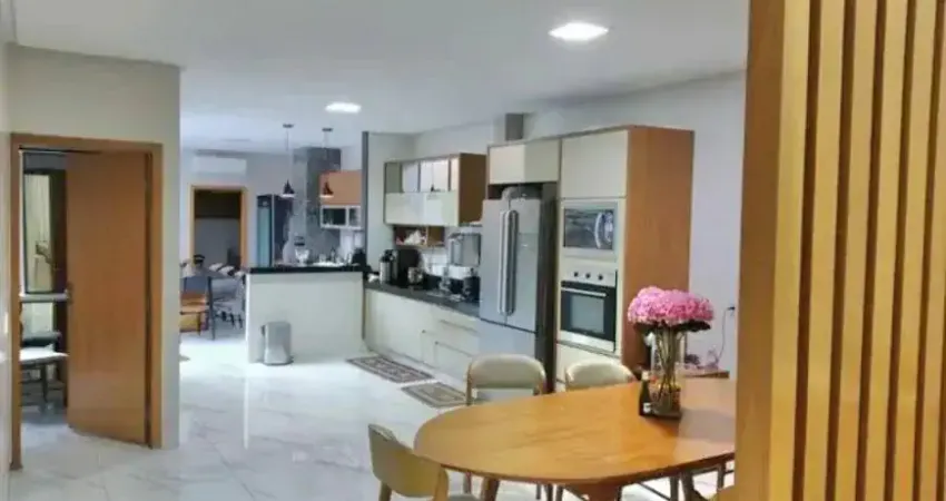 Linda casa pronta para morar no Parque São Vicente-mauá
