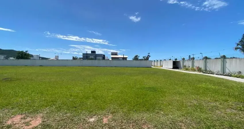 Terreno em Condomínio Arabuta alto Padrão - Campeche
