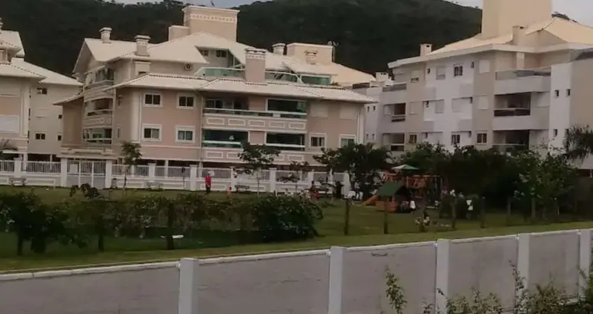 Apartamento com 3 Dormitórios - Ingleses do Rio Vermelho