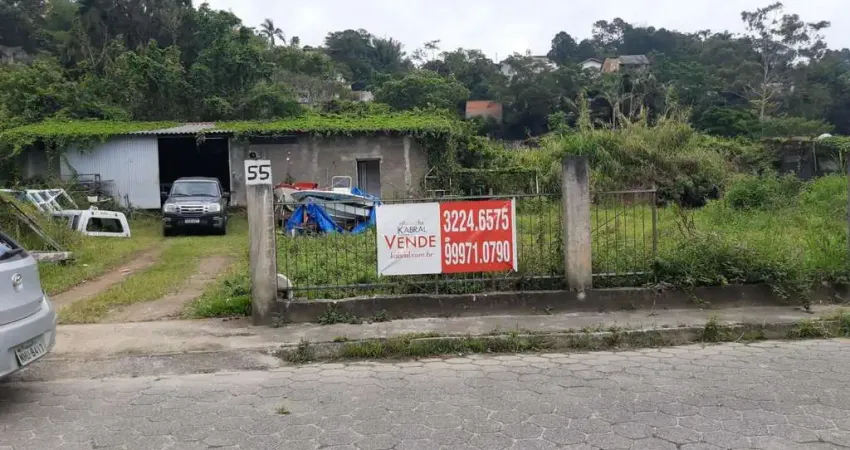 Terreno à venda na Servidão Izabel João Jacinto, 55, Sambaqui, Florianópolis