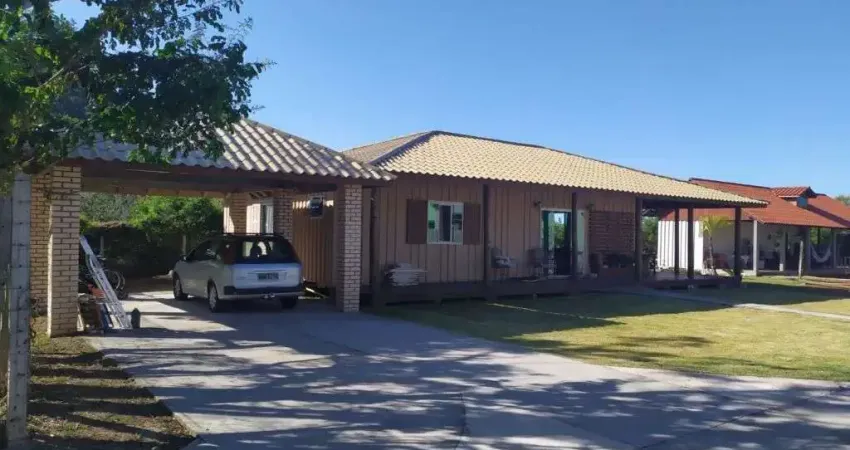 Casa em condomínio fechado com 3 quartos à venda na Rua Isid Dutra, 2044, Sambaqui, Florianópolis