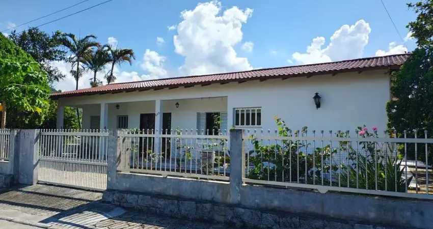 Casa com 3 quartos à venda na Rua João Silva, 293, Aririu, Palhoça