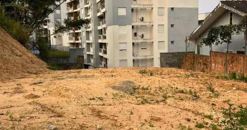 Terreno à venda na Rua Vitorino José Luiz, s/n, Forquilhinhas, São José