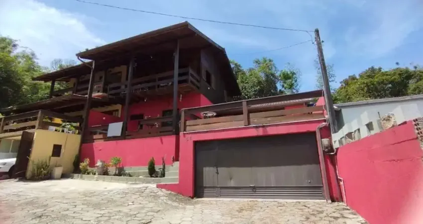 CONFORTO, CHARME E VISTA PARA O MAR! OPORTUNIDADE NO RIBEIRÃO DA ILHA
