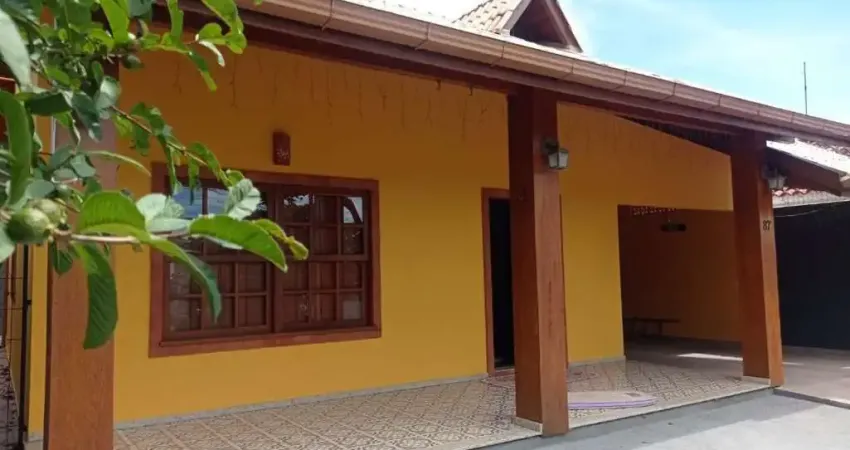 Casa com 2 quartos à venda na Rua Lauro Locks, 87, Praia de Fora, Palhoça