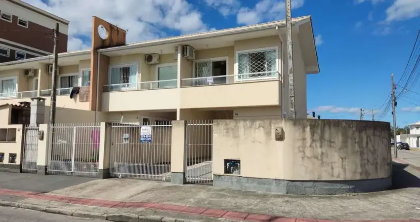 Casa com 2 quartos à venda na Rua Acácio Espindola, 1, Nova Palhoça, Palhoça