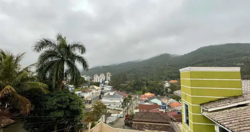 Casa com 5 quartos para alugar na Rua Maria Alexandre Machado, 303, Itacorubi, Florianópolis