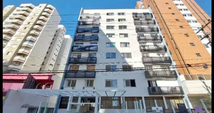 Apartamento Amplo com 03 dormitorios (uma suite) Edifício Fontainebleau - Centro de Florianópolis