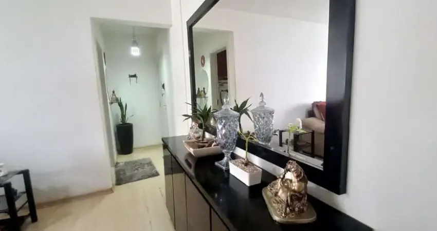 Apartamento de 2 dormitórios, 1 garagem livre - centro Florianópolis