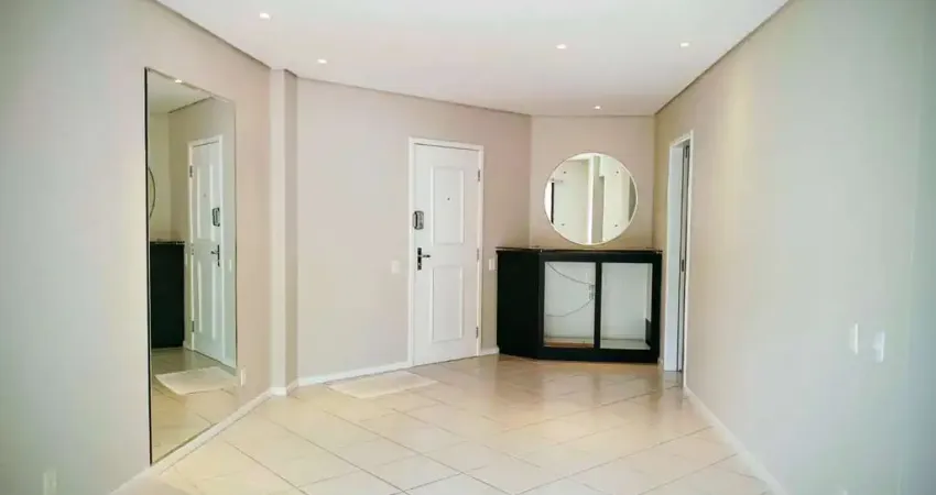 Apartamento com 3 dormitórios sendo 1 suite no centro de Florianópolis