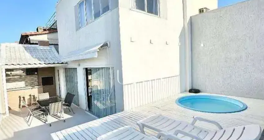 EXCELENTE COBERTURA TRIPLEX REFORMADA 4 QUARTOS 2 SUÍTES 2 VAGAS PISCINA E CHURRASQUEIRA NO MIOLO DE ICARAÍ!!