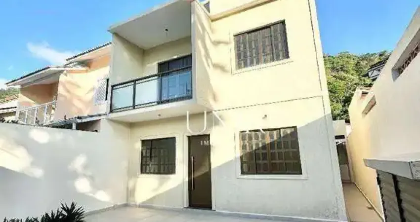 Casa com 4 quartos à venda na Rua Guaranis, São Francisco, Niterói