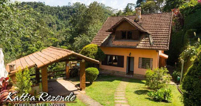 Casa para Venda em Nova Friburgo, Mury, 2 dormitórios, 2 suítes, 3 banheiros, 2 vagas