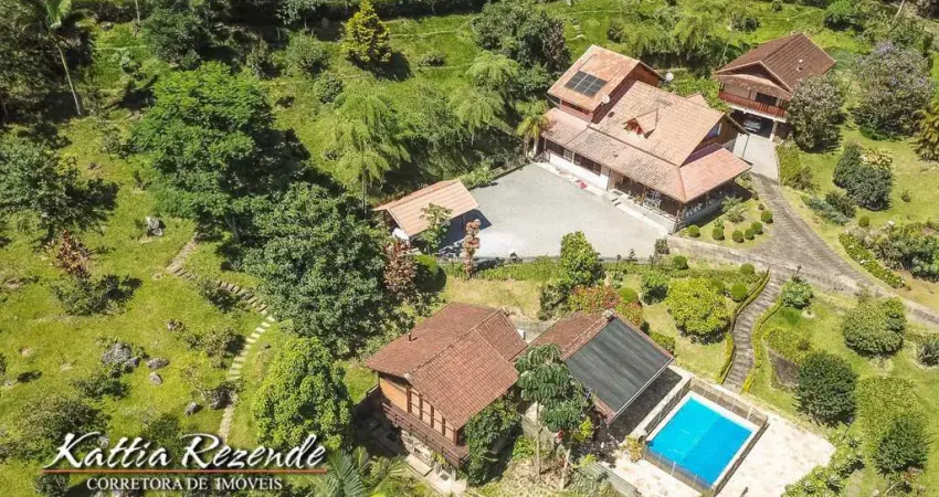 Casa em Condomínio para Venda em Nova Friburgo, Mury, 6 dormitórios, 1 suíte, 5 banheiros, 8 vagas