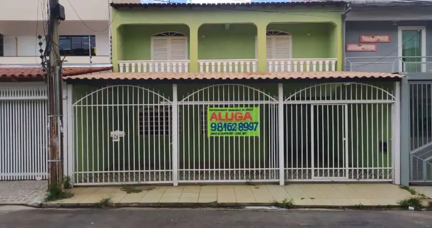 Aluga-se Sobrado de 4 Quartos - QN 7 Conjunto 24 - Riacho Fundo I