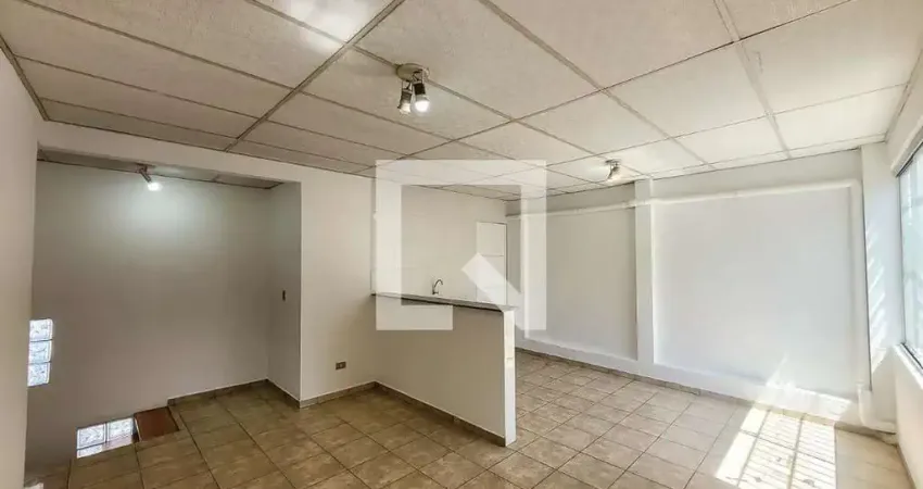 Casa Versátil na Vila Mariana: Perfeita para Morar ou Trabalhar!