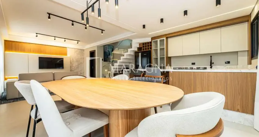 Casa de condomínio com 128.28 m², 3 quartos sendo 1 suíte à venda no bairro Santa Felicidade.