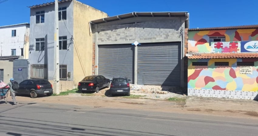 GALPÃO C/ LOJA VENDA/ALUGUEL EM FRENTE À AVENIDA MOVIMENTADA, LAURO DE FREITAS